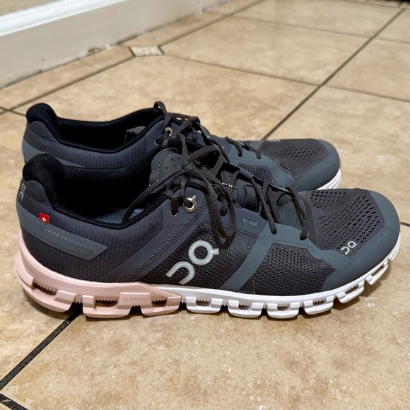 On Running Shoes - On Running Women's Black and Pink Running Shoes